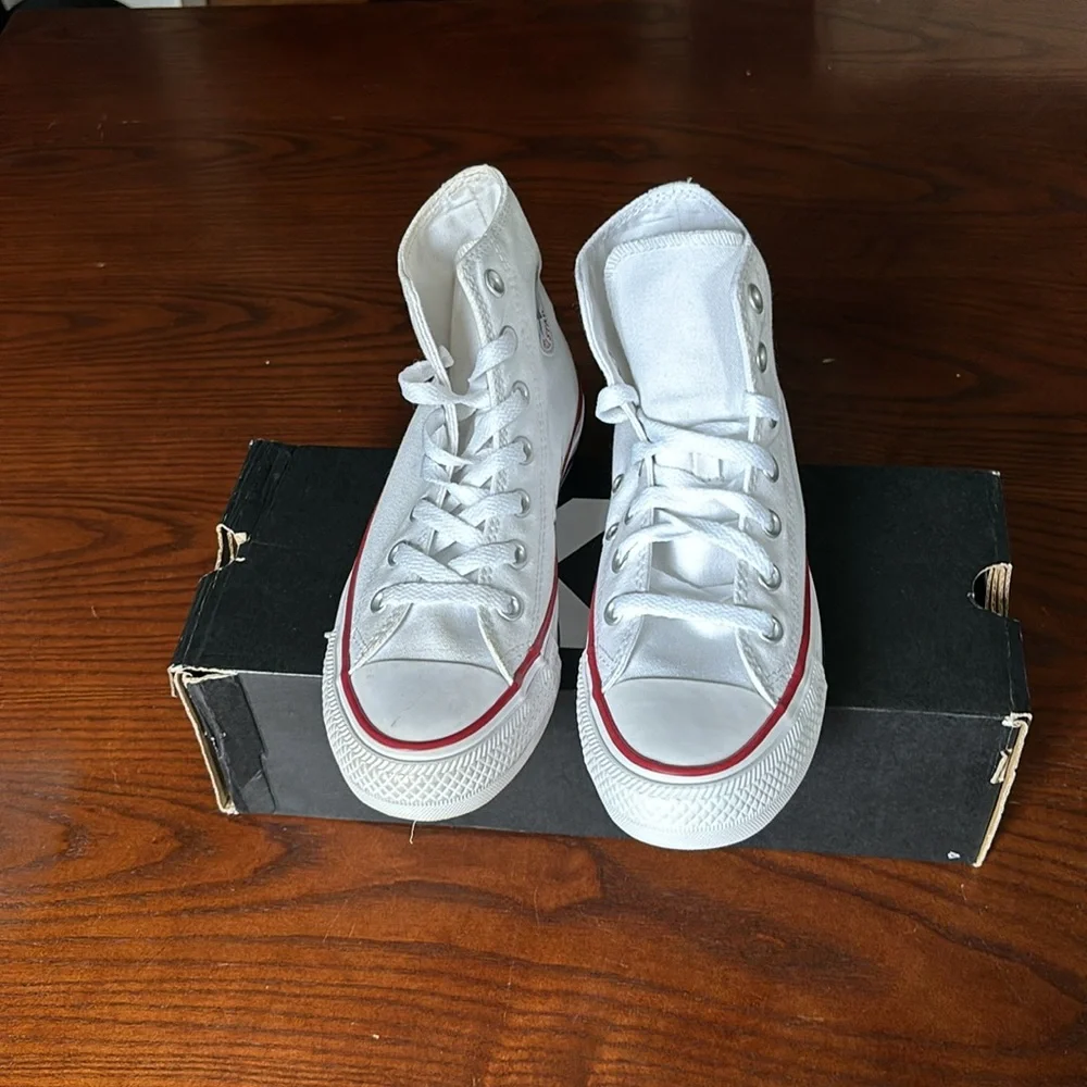Converse Women’s Shoe asst TL
